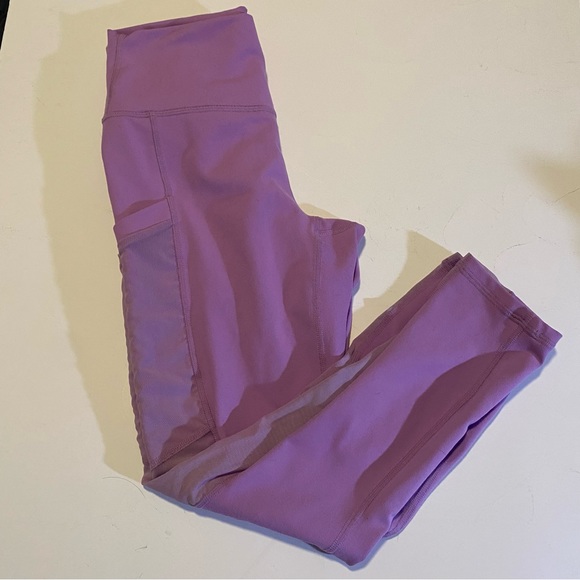 Fabletics SZ XS, 7/8 leggings,Power Hold, high waisted, 3 pockets, GUC, mesh - Picture 2 of 16